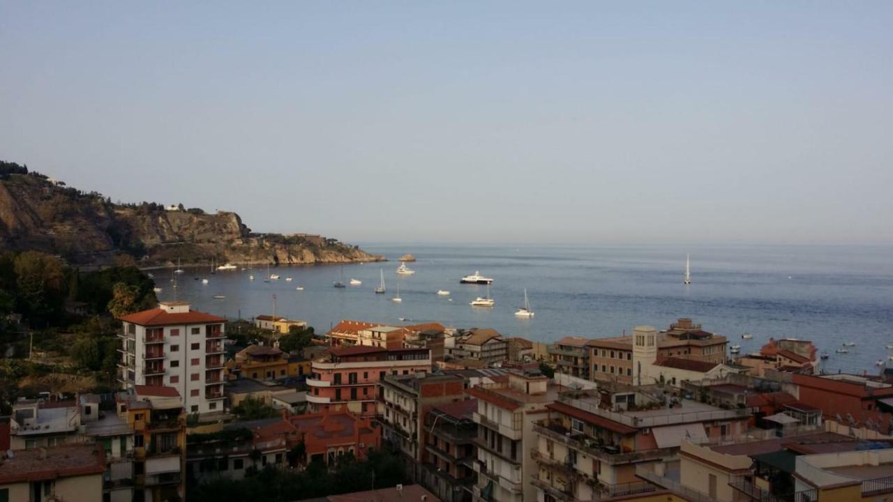 Baia Taormina Apartment Giardini Naxos Ngoại thất bức ảnh